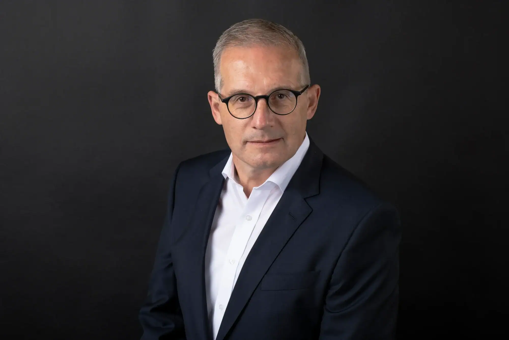 Authentisches Bewerbungsfoto für Berufseinsteiger und Professionals in Reutlingen